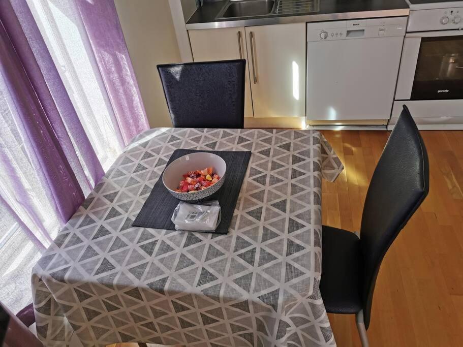 Nice 1-Bedroom Apartment In Heart Of The City Stavanger Eksteriør bilde